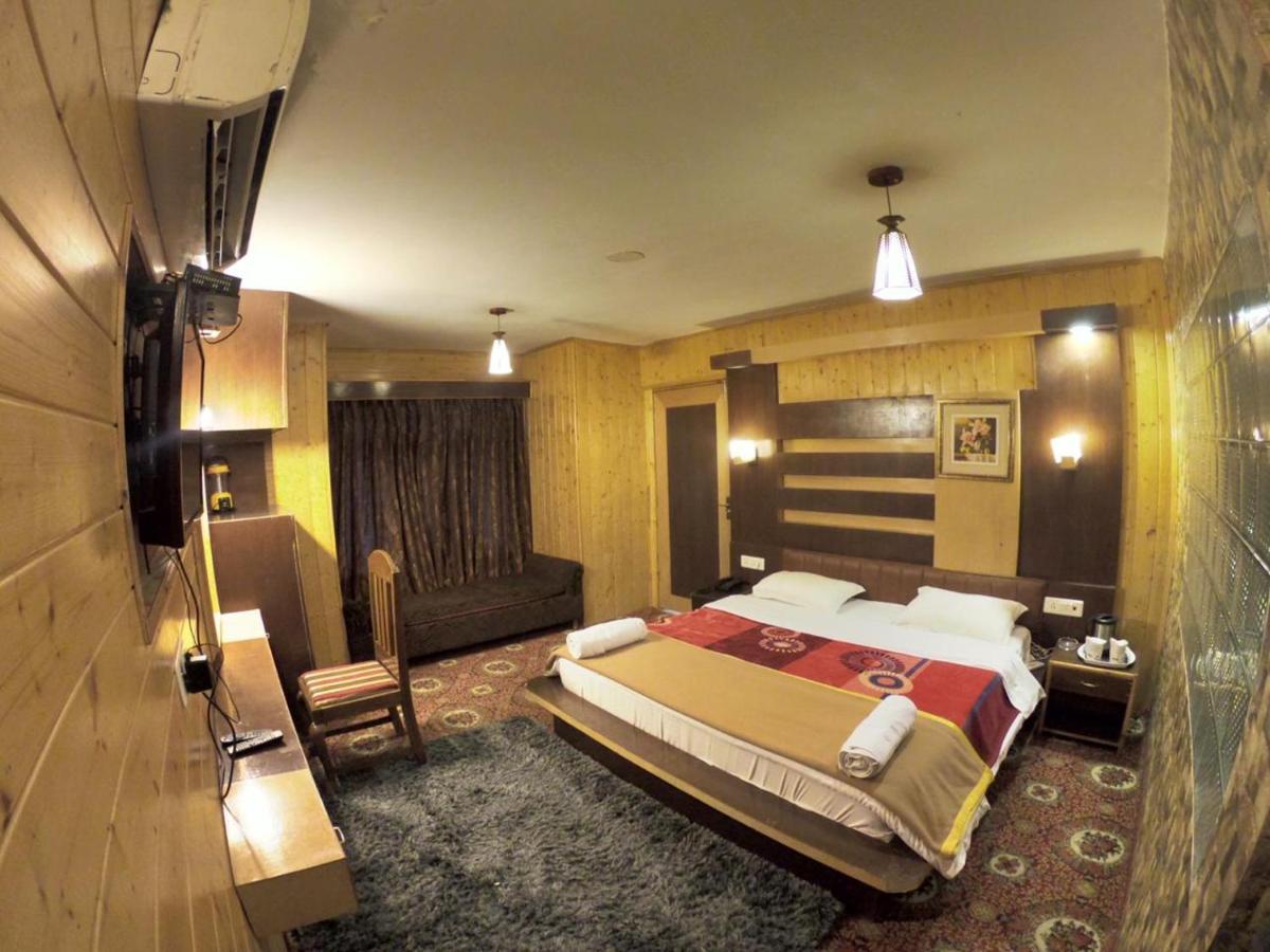 Hotel Akbar Sonāmarg מראה חיצוני תמונה
