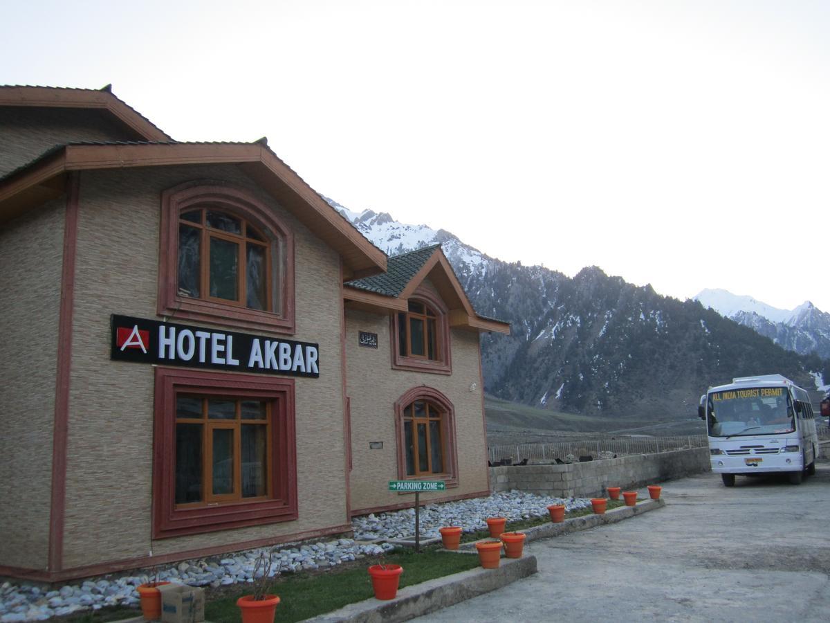 Hotel Akbar Sonāmarg מראה חיצוני תמונה
