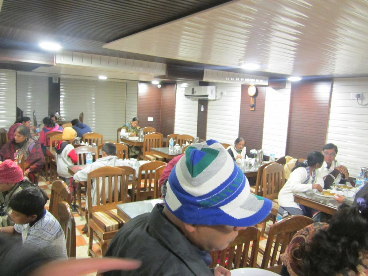 Hotel Akbar Sonāmarg מראה חיצוני תמונה