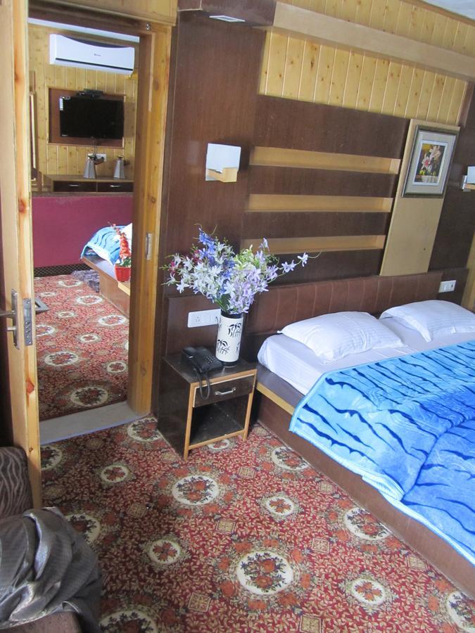 Hotel Akbar Sonāmarg מראה חיצוני תמונה