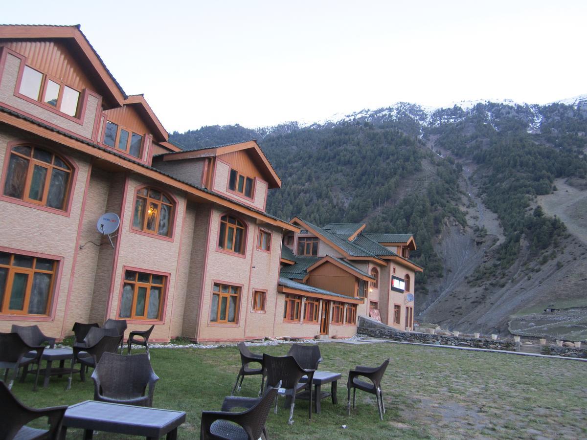 Hotel Akbar Sonāmarg מראה חיצוני תמונה
